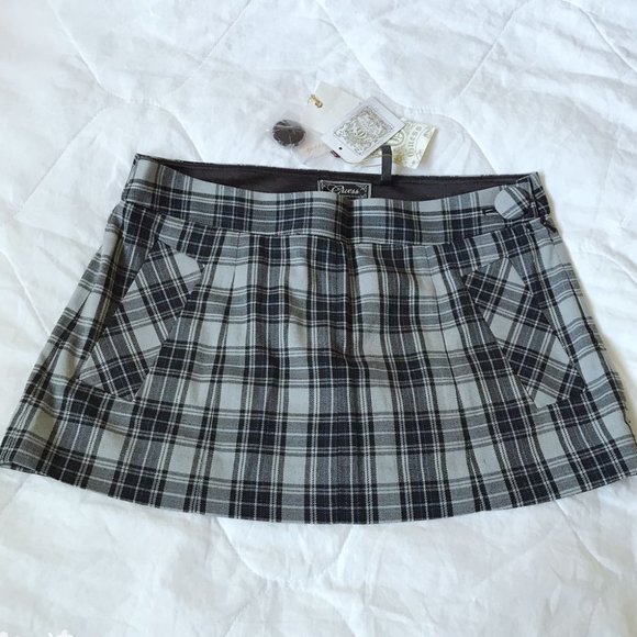 Guess Black & White Plaid Skirt - Picture 1 of 2